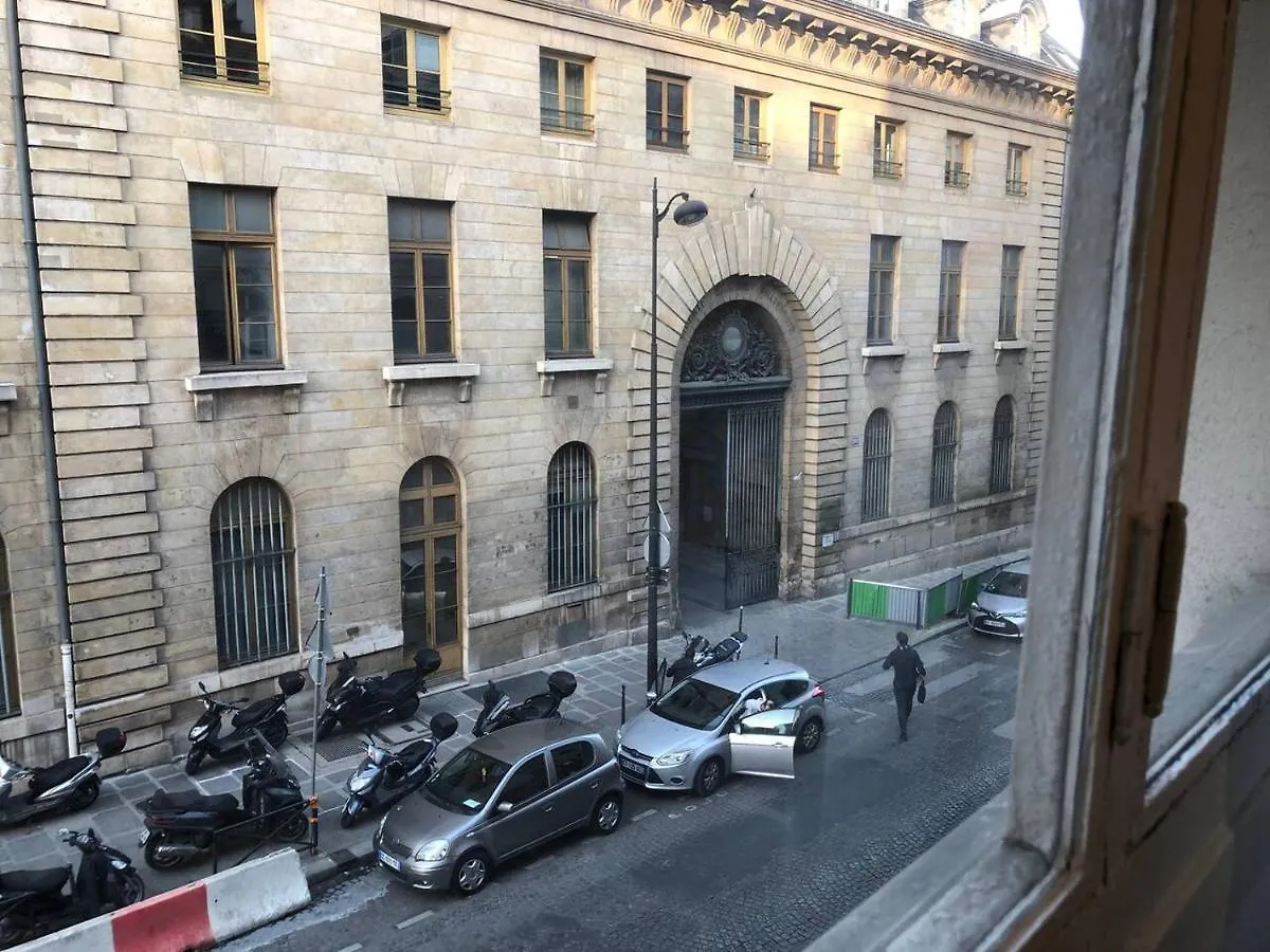 Cosy Studio Arc De Triomphe Champs Elysees Bail Mobilite Paris France